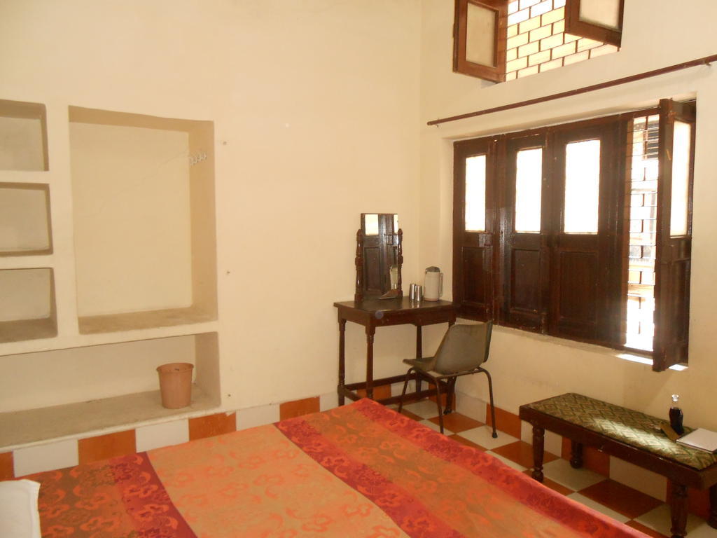 Gaurav Guest House Mathura Room photo